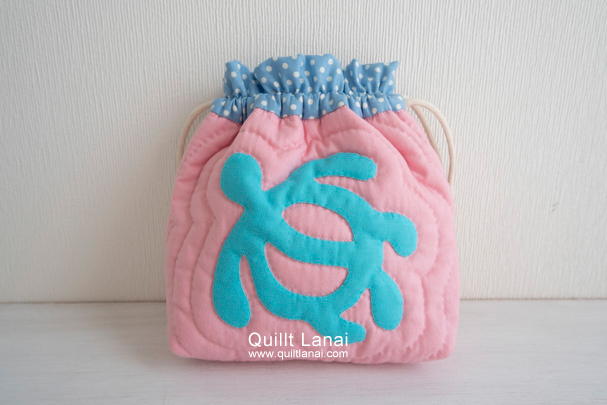 ホヌの巾着ポーチ